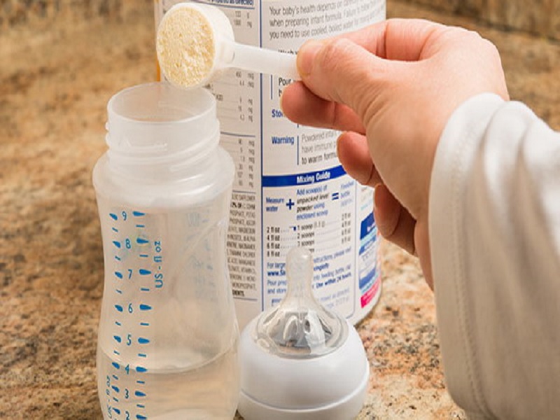 Kesalahan Dalam Menyajikan Susu Formula Anak