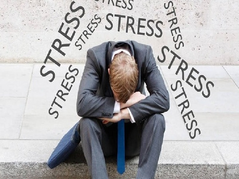 Benarkah Kerja Lapangan Bisa Picu Pekerja Lebih Stres?